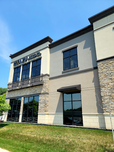 Izzazu Salon, Spa & Blowout Bar - North Gallery - United States