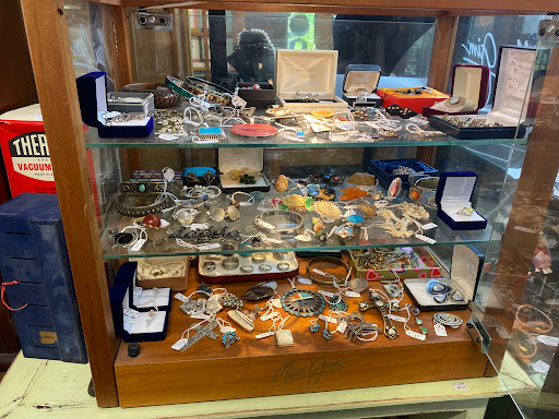 Maleny Country Antiques - Thumbnail