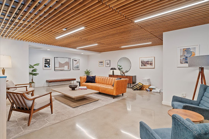 Vica Silverlake by null