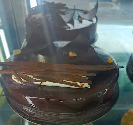 Photo n°2 de Boulangerie LE PARADIS DE RUEIL à Rueil-Malmaison (Pâtisserie)