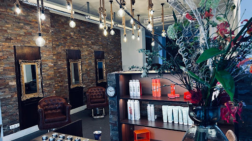 Edwards Scissorhands Hair Salon