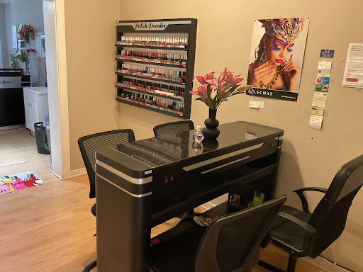 Lili's Nails Salon - Thumbnail