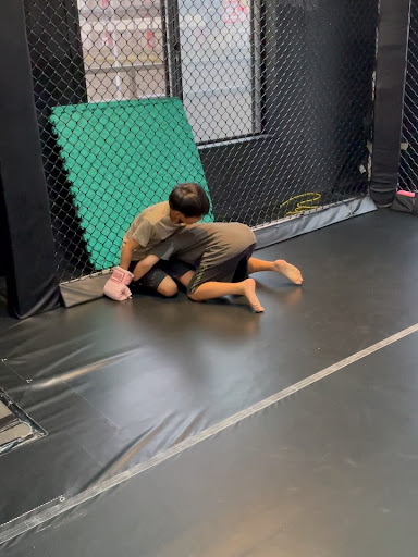 ジュニアMMAクラスの様子です！
少しずつスパーでも技を使えるようになってきました🔥