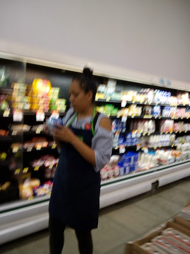 Bodega Aurrera Express, Eje Central