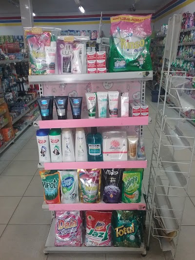 Photos of Indomaret Sukadana