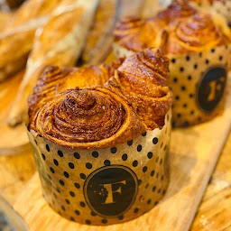 Photo n°42 de Boulangerie Feuillette à La Chaussée-Saint-Victor (Salon de thé)