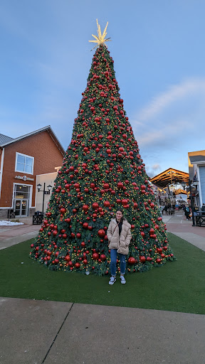 TUMI Outlet Store - Merrimack Premium Outlets - Thumbnail