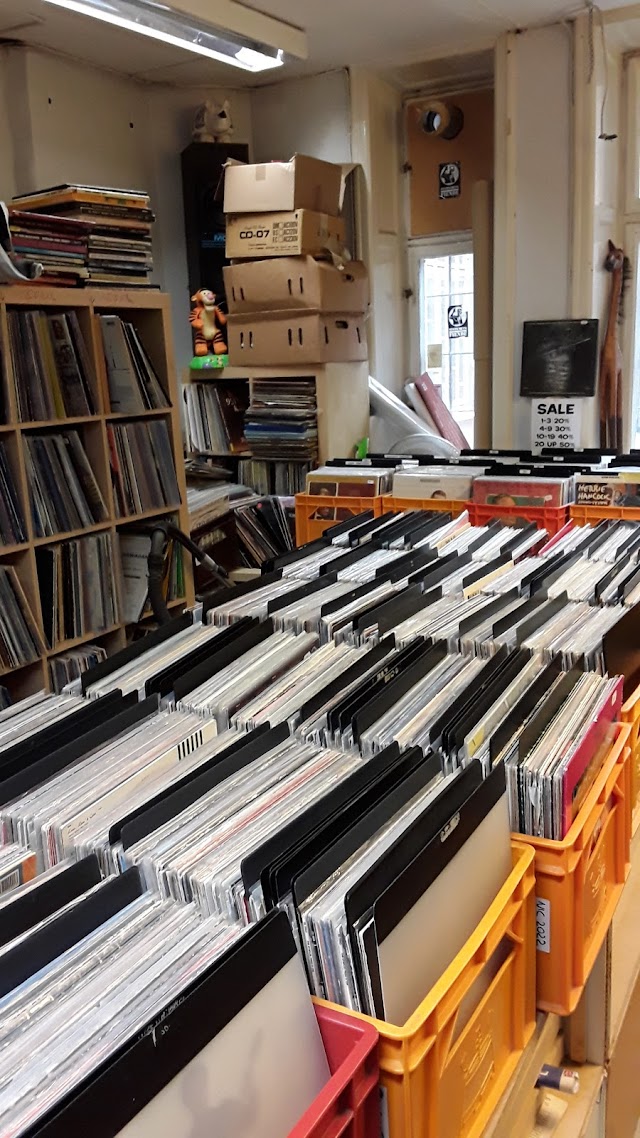 Ally Stuff (records)