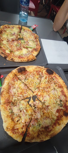 Photo 4 - Station Pizza
