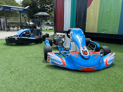 Pinnacle Kart Speedway PLUS Karting Circuit KM8 Elite Plus Highway 46000, UEP Subang Jaya, 47630 Subang Jaya, Selangor, Malaysia