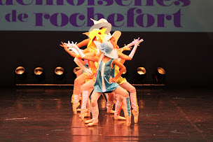 Photo n°6 de Ecole de Danse de Saint Mandrier à Saint-Mandrier-sur-Mer (École de danse)
