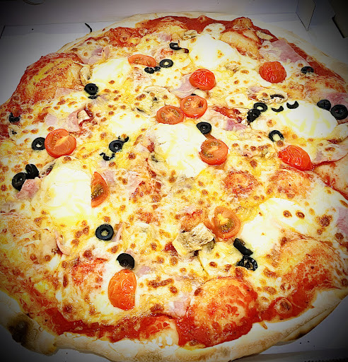 Photo 2 - Stop Pizza