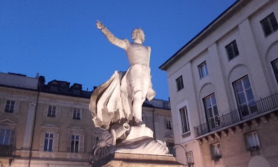 Monument Guglielmo Pepe