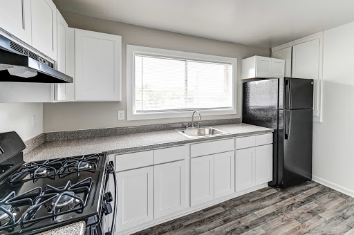 Summit Pointe Apartments - Thumbnail