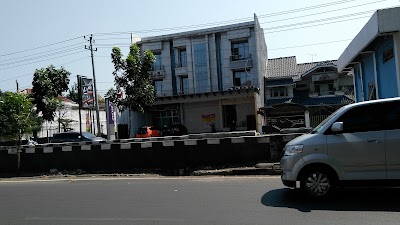 Photos of Avrist Assurance Semarang