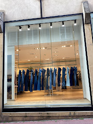 Photo n°16 de Maison 123 à Metz (Magasin de vêtements pour femmes)