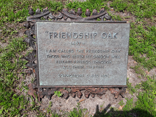 Gulf Pines Memorial Gardens Gallery - United States