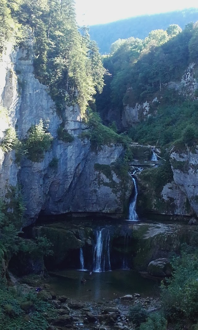 Cascade De La Billaude Ou Saut Claude Roy