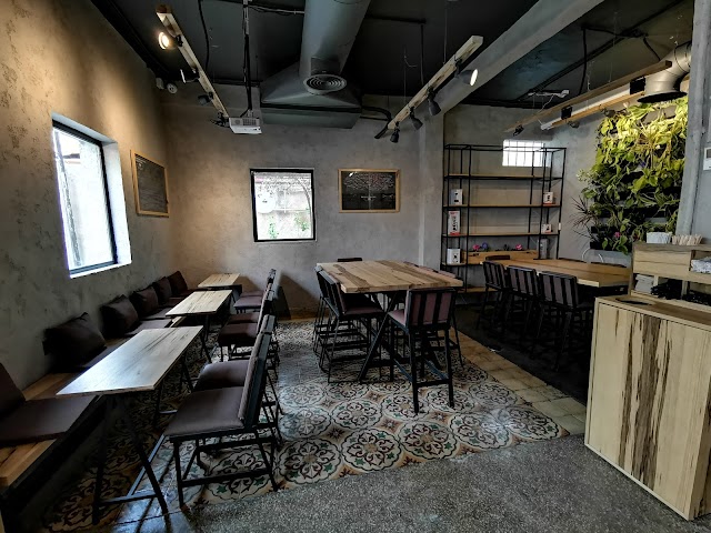 Dimitri’s Coffee ديميتريز اللويبدة