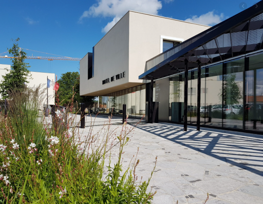 La Chevrolière town hall