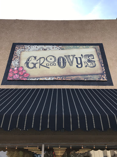 Groovy's - Visual