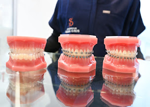 Photo n°5 de Etablissement Dentaire Sana Oris Paris 8 à Paris (Orthodontiste)