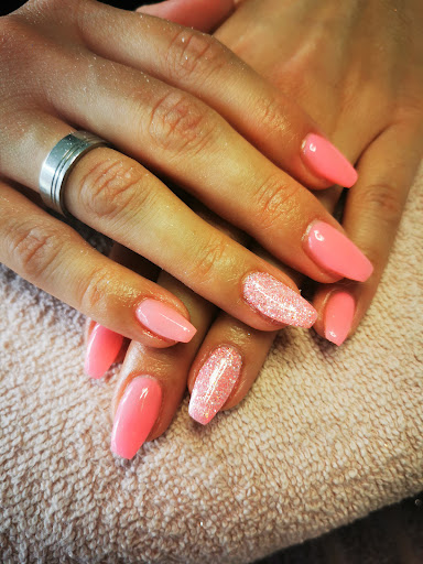 Beautiful Nails & Microblading