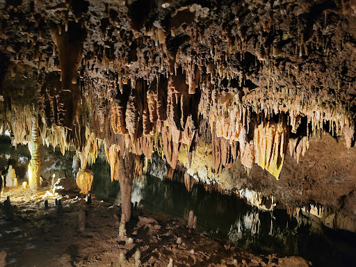 Meramec Caverns - Visual