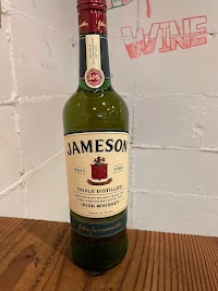 ワインバル train-TRAIN