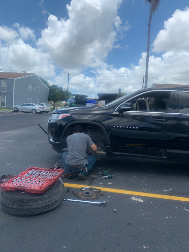 Mobile mechanic & towing - Thumbnail