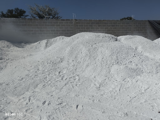 Distribución de cal el nevado "ZAMORA LEONEL" - Thumbnail