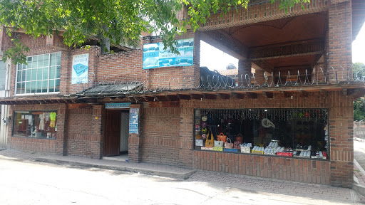 Mac deportes y Mueblería Morelos