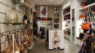 Photo n°2 de Gandy Maroquinerie Grenoble Centre Ville à Grenoble (Magasin de sacs et bagages)