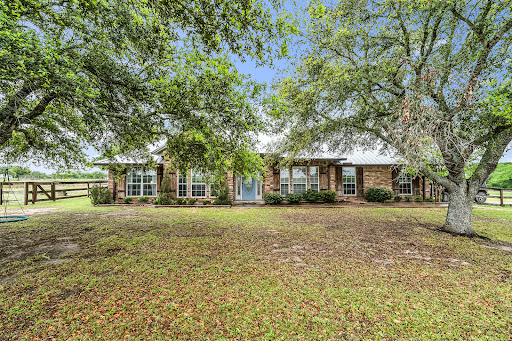 Ranch House Real Estate Gallery - United States