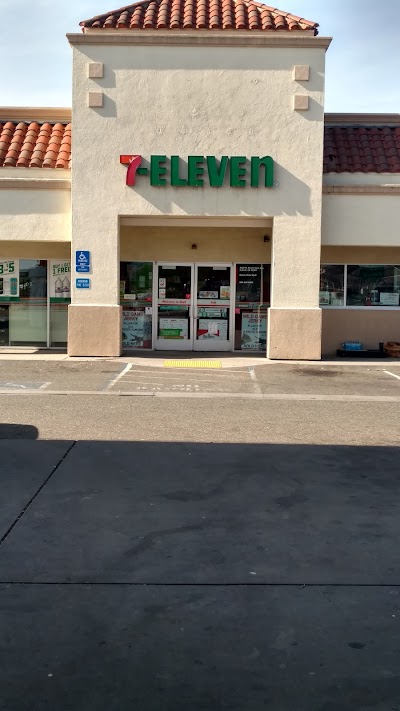 7-Eleven - Closed