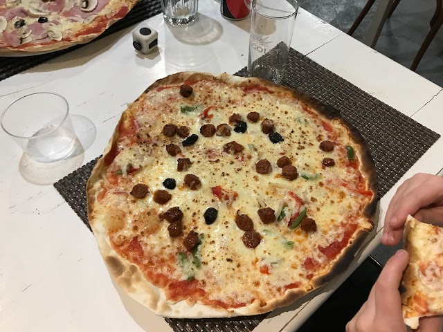 Robino Pizza Café