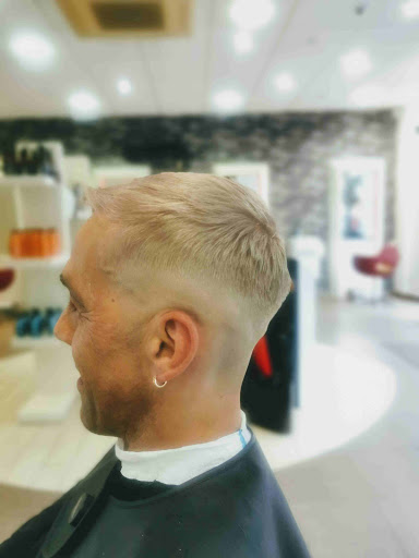 S Concept Hair Designer Gallery - France