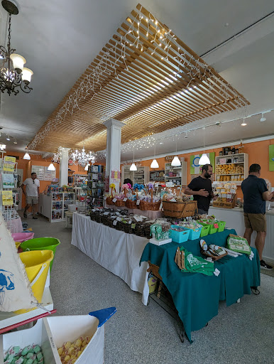 Cw Fudge Factory LLC Gallery - United States