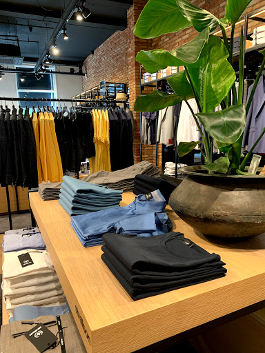 Strellson store - Visual