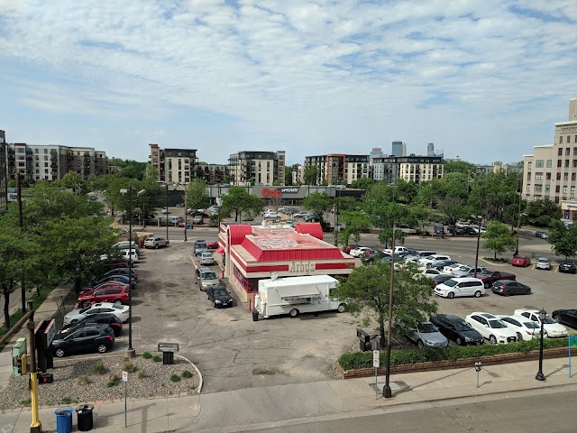 MOXY Minneapolis Uptown