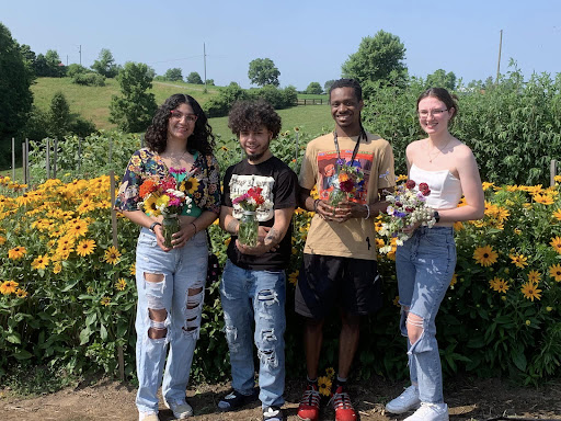 Bountiful Blooms Farm - Thumbnail