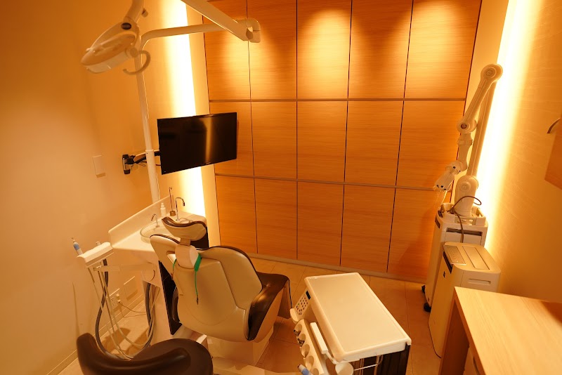 淀屋橋勝部歯科