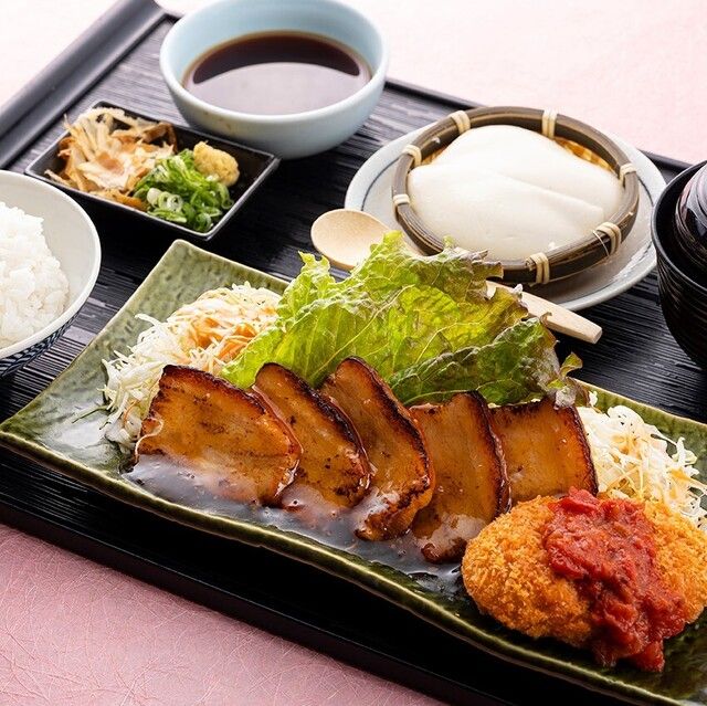 四季自然喰処たちばな ヒルトンプラザ イースト店