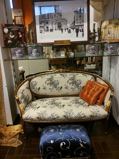 Atelier del Ri-Uso Gallery - Italy