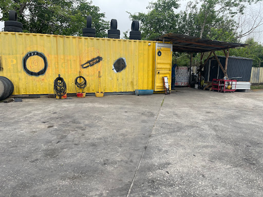 T's Mini-Mart - Visual
