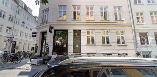 Åbningstider for Atlas Bar