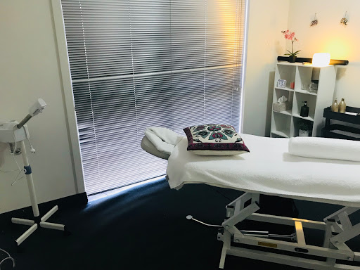 Cloud Nine Massage &Beauty - Thumbnail