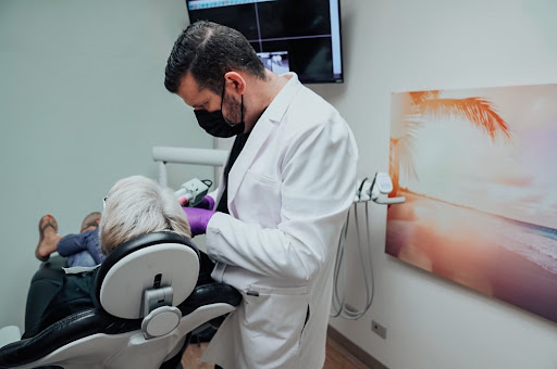 Island Smiles Dental Care: Eric Stanley DMD