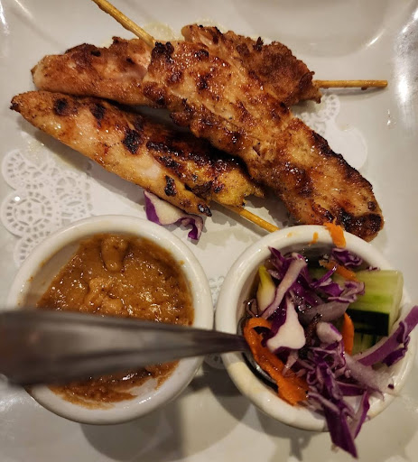 Montri Thai Fine Cuisine - Thumbnail