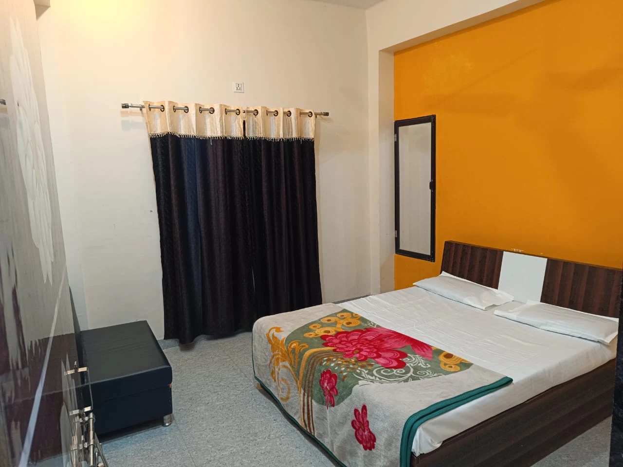 Mahakal hotel and restaurant